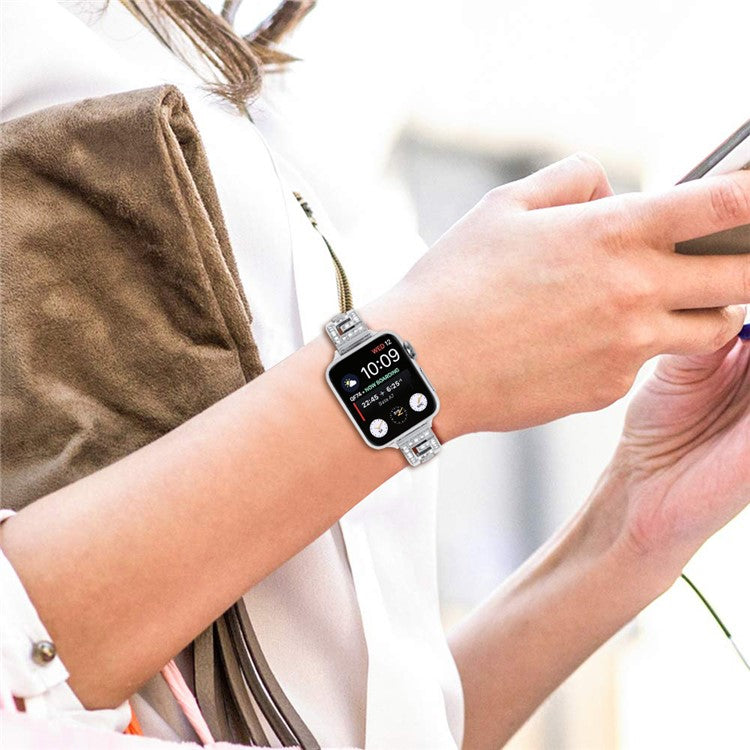 For Apple Watch Series 10 42mm / 9 8 7 41mm / SE (2023) SE (2022) SE 6 5 4 40mm / 3 2 1 38mm Watch Band G-Shape Rhinestone Decor - Silver