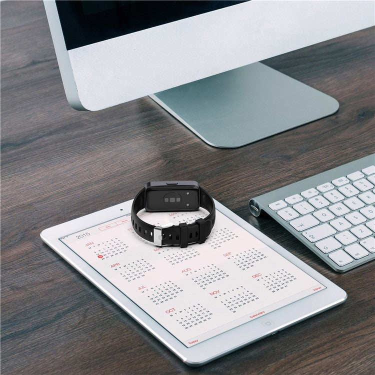 Silicone Watchband For Huawei Band 9  /  8 Replacement Strap with Steel Silver Buckle - White