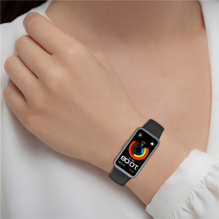 Silicone Watchband For Huawei Band 9  /  8 Replacement Strap with Steel Silver Buckle - White
