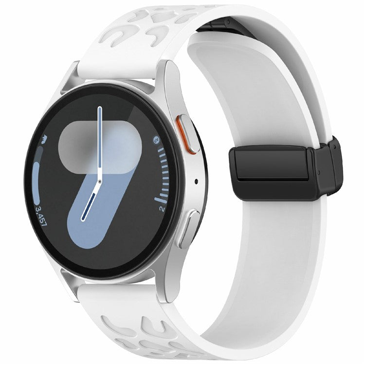 KALEBOL 20mm Magnetic Silicone Strap for Samsung Galaxy Watch6 Classic 47mm / 43mm / Huawei Watch GT 3 Pro 43mm Leopard Print Watch Band - White