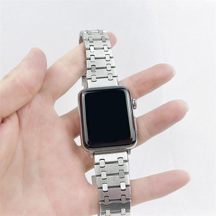 For Apple Watch Series 10 46mm / Ultra 2 Ultra 49mm / 9 8 7 45mm / SE (2023) SE (2022) SE 6 5 4 44mm / 3 2 1 42mm Stylish Stainless Steel Smart Watch Band Wrist Strap - Silver
