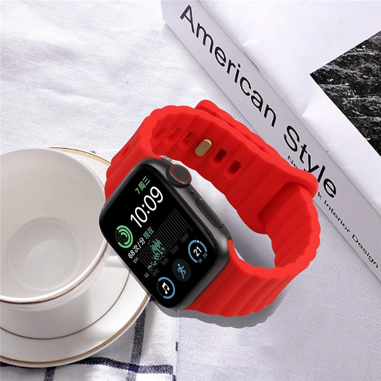 For Apple Watch Series 10 46mm / Ultra 2 Ultra 49mm /  Series 9 8 7 45mm / 6 5 4 SE (2023) SE (2022) SE 44mm / 3 2 1 42mm Quick Release Silicone Watch Strap Watchband with Button - Red