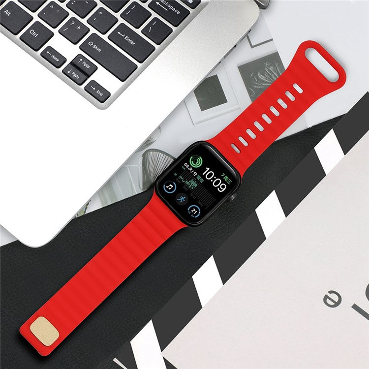 For Apple Watch Series 10 46mm / Ultra 2 Ultra 49mm /  Series 9 8 7 45mm / 6 5 4 SE (2023) SE (2022) SE 44mm / 3 2 1 42mm Quick Release Silicone Watch Strap Watchband with Button - Red