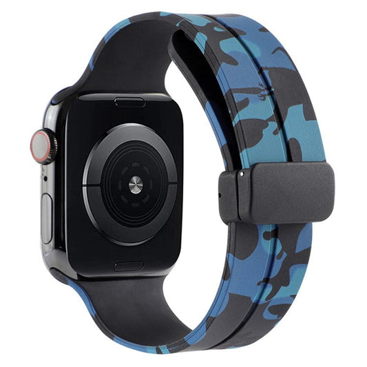 For Apple Watch Series 10 46mm / Ultra 2 Ultra 49mm /  Series 9 8 7 45mm / 6 5 4 SE (2023) SE (2022) SE 44mm / 3 2 1 42mm Camouflage Silicone Watch Band Magnetic Buckle Strap - Blue
