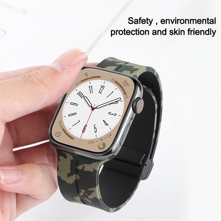For Apple Watch Series 10 46mm / Ultra 2 Ultra 49mm /  Series 9 8 7 45mm / 6 5 4 SE (2023) SE (2022) SE 44mm / 3 2 1 42mm Camouflage Silicone Watch Band Magnetic Buckle Strap - Blue
