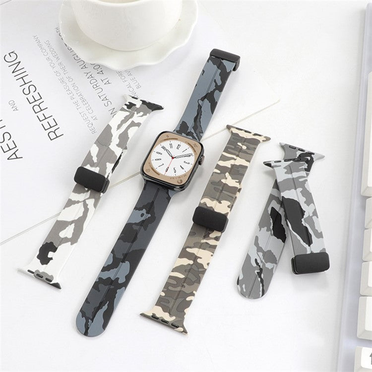 For Apple Watch Series 10 46mm / Ultra 2 Ultra 49mm /  Series 9 8 7 45mm / 6 5 4 SE (2023) SE (2022) SE 44mm / 3 2 1 42mm Camouflage Silicone Watch Band Magnetic Buckle Strap - Blue