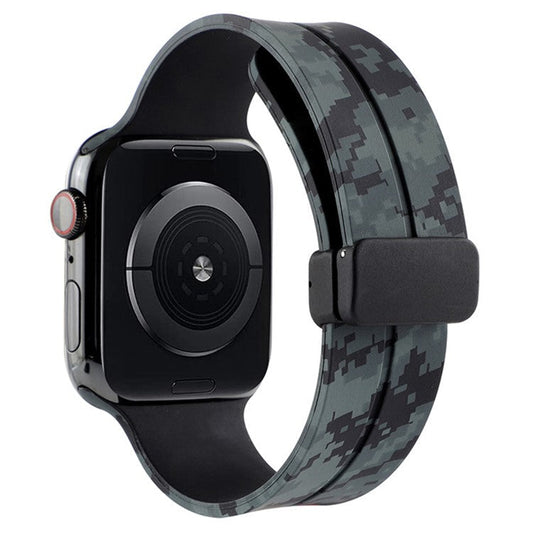 For Apple Watch Series 10 46mm / Ultra 2 Ultra 49mm /  Series 9 8 7 45mm / 6 5 4 SE (2023) SE (2022) SE 44mm / 3 2 1 42mm Camouflage Silicone Watch Band Magnetic Buckle Strap - Black