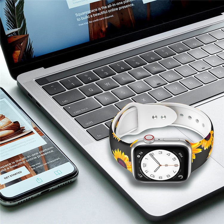 M Size for Apple Watch Series 10 46mm / Ultra 2 Ultra 49mm /  Series 9 8 7 45mm / 6 5 4 SE (2023) SE (2022) SE 44mm / 3 2 1 42mm Pattern Printed Adjustable Band Silicone Watch Strap - Sunflower