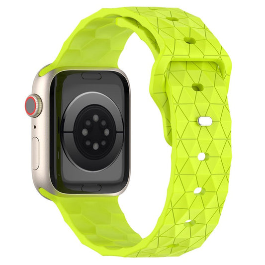 For Apple Watch Series 10 46mm / Ultra 2 Ultra 49mm /  Series 9 8 7 45mm / 6 5 4 SE (2023) SE (2022) SE 44mm / 3 2 1 42mm Football Pattern Watch Band Silicone Watch Strap - Green