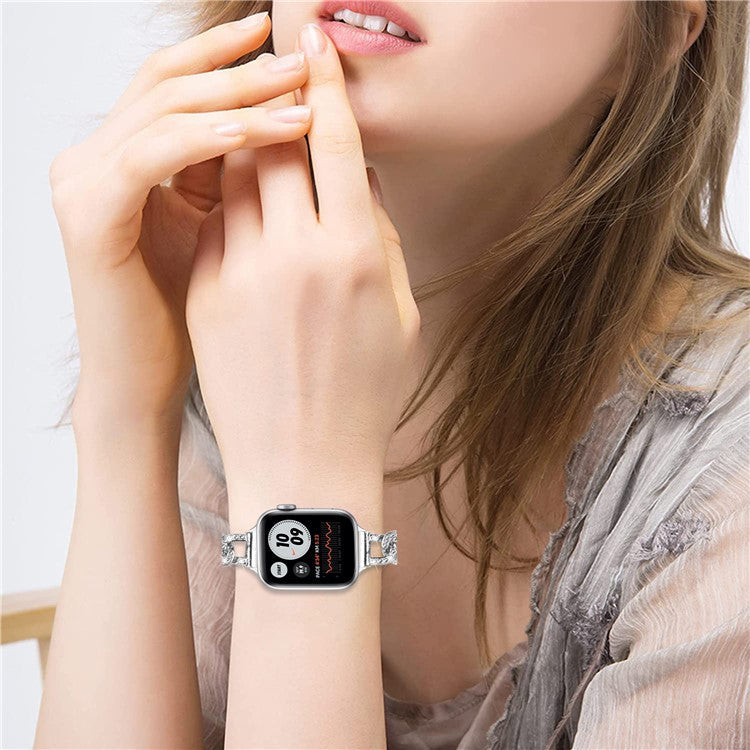 Alloy Watch Strap for Apple Watch Series 10 46mm / Ultra 2 Ultra 49mm /  Series 9 8 7 45mm / 6 5 4 SE (2023) SE (2022) SE 44mm / 3 2 1 42mm , Rhinestone Decor Watch Band - Silver