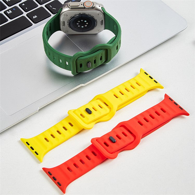 Watch Strap for Apple Watch Series 10 42mm / 9 8 7 41mm / SE (2023) SE (2022) SE 6 5 4 40mm / 3 2 1 38mm Silicone Watch Band Butterfly Buckle Wrist Strap - Wind Red