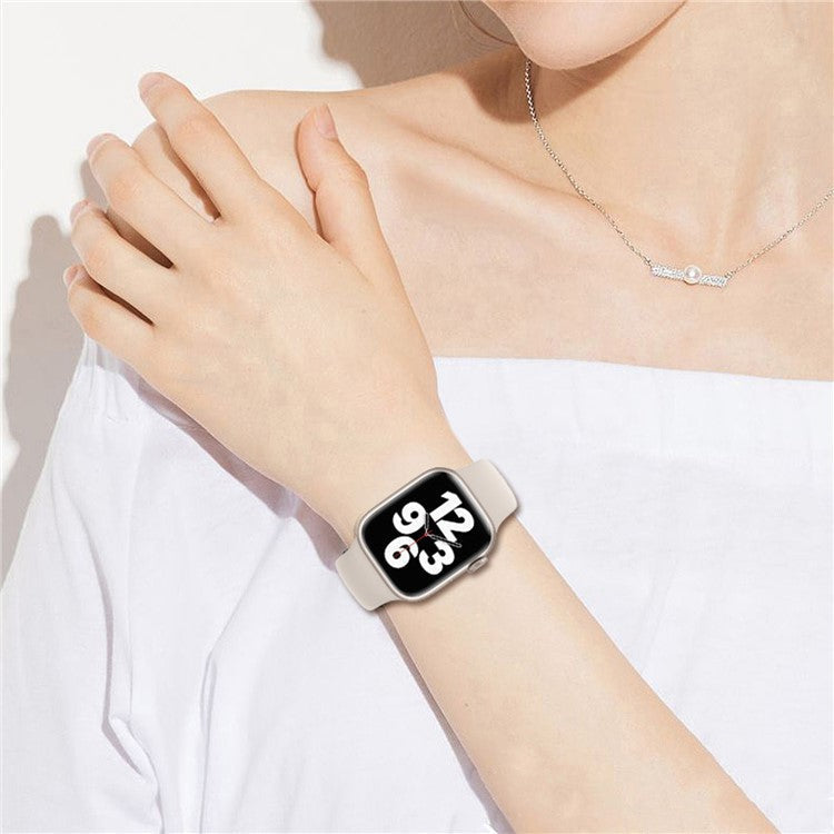 2Pcs Size M / L AW Silicone Strap for Apple Watch Series 10 42mm / 9 8 7 41mm / SE (2023) SE (2022) SE 6 5 4 40mm / 3 2 1 38mm Adjustable Watch Band - Black+Dark Grey