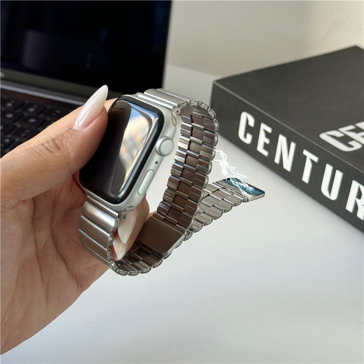 For Apple Watch 10 46mm / Ultra 2 / Ultra 49mm / 9 8 7 45mm / SE (2023) SE (2022) SE 6 5 4 44mm / 3 2 1 42mm Wrist Strap Magnetic Watch Band - Rose Gold