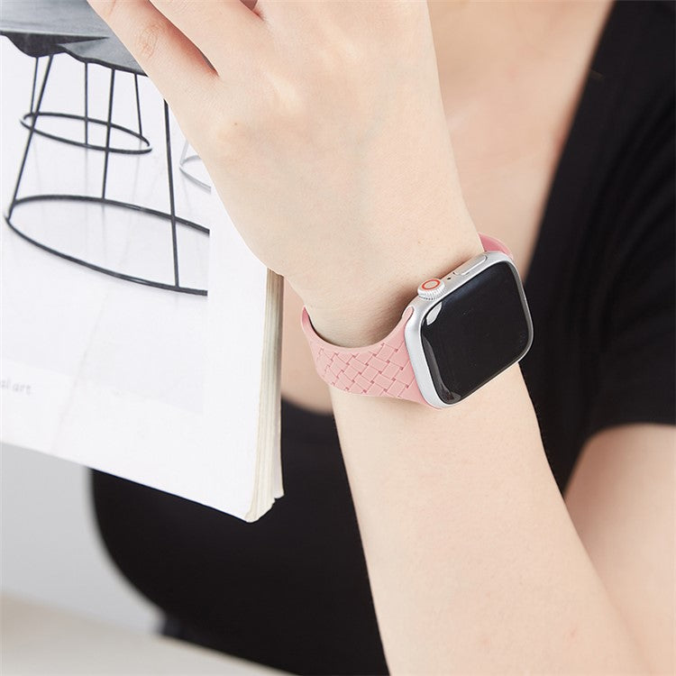 For Apple Watch 10 46mm / Ultra 2 / Ultra 49mm / 9 8 7 45mm / SE (2023) SE (2022) SE 6 5 4 44mm / 3 2 1 42mm Silicone Watch Strap - Light Pink