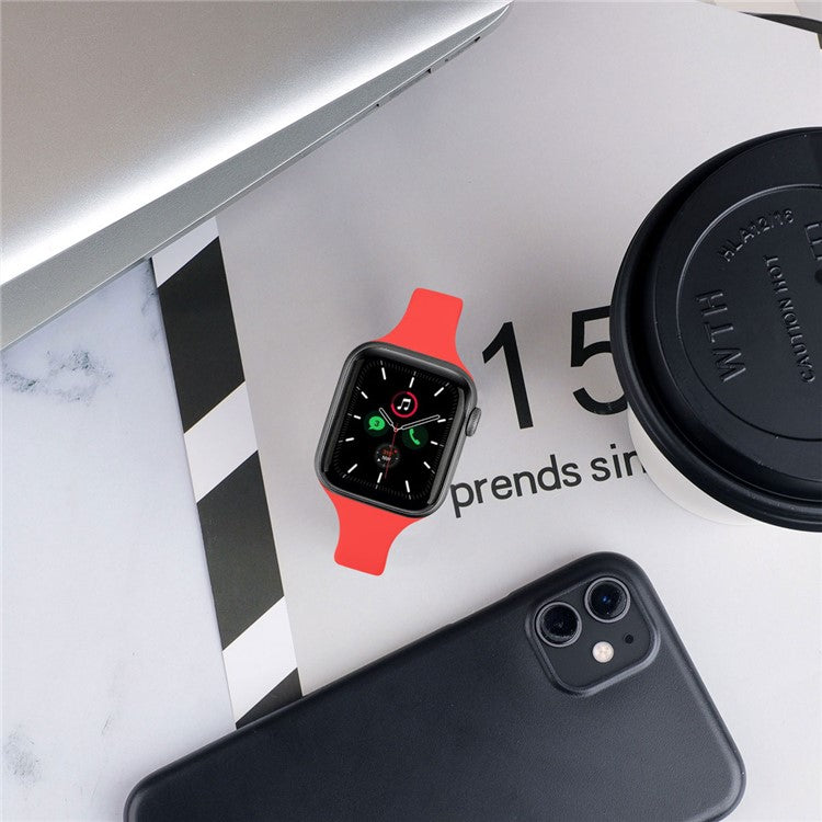 Size S for Apple Watch 10 46mm / Ultra 2 / Ultra 49mm / 9 8 7 45mm / SE (2023) SE (2022) SE 6 5 4 44mm / 3 2 1 42mm Silicone Watch Band Bracelet - Red