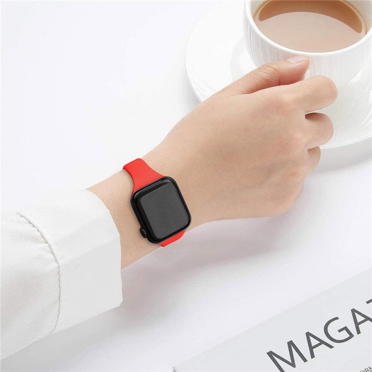 Size S for Apple Watch 10 46mm / Ultra 2 / Ultra 49mm / 9 8 7 45mm / SE (2023) SE (2022) SE 6 5 4 44mm / 3 2 1 42mm Silicone Watch Band Bracelet - Red