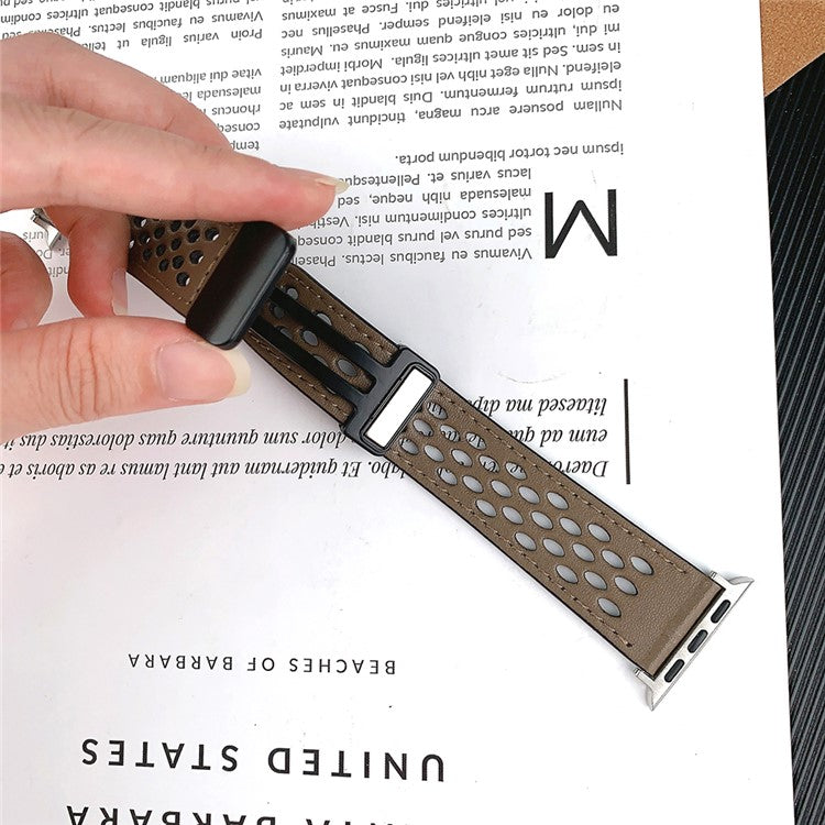 Watch Band For Apple Watch Series 10 42mm / 9 8 7 41mm / SE (2023) SE (2022) SE 6 5 4 40mm / 3 2 1 38mm Hollow-Out Leather Strap - Starlight