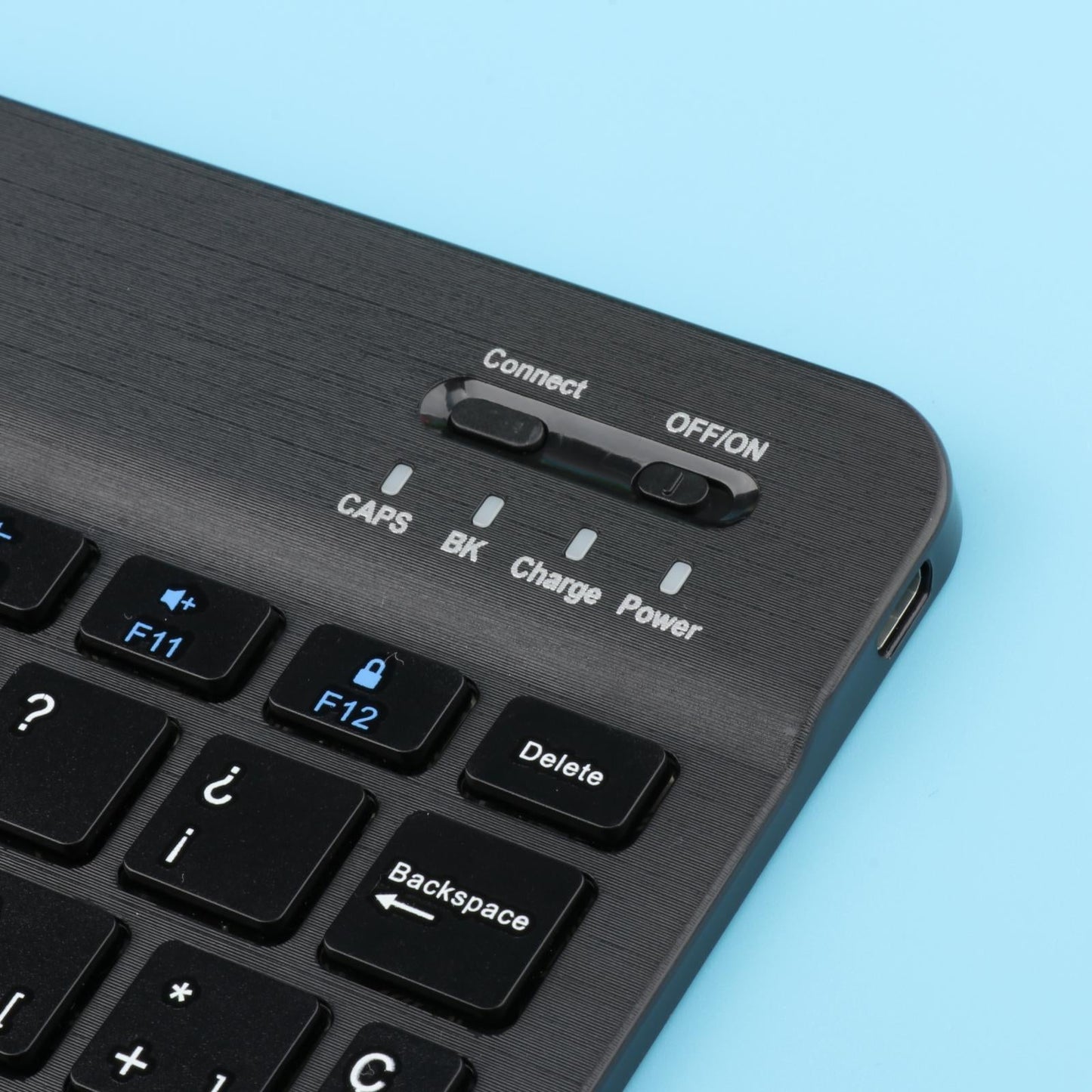 Portable Rechargeable Bluetooth Keyboard 78Keys Spanish for Desktop Black
