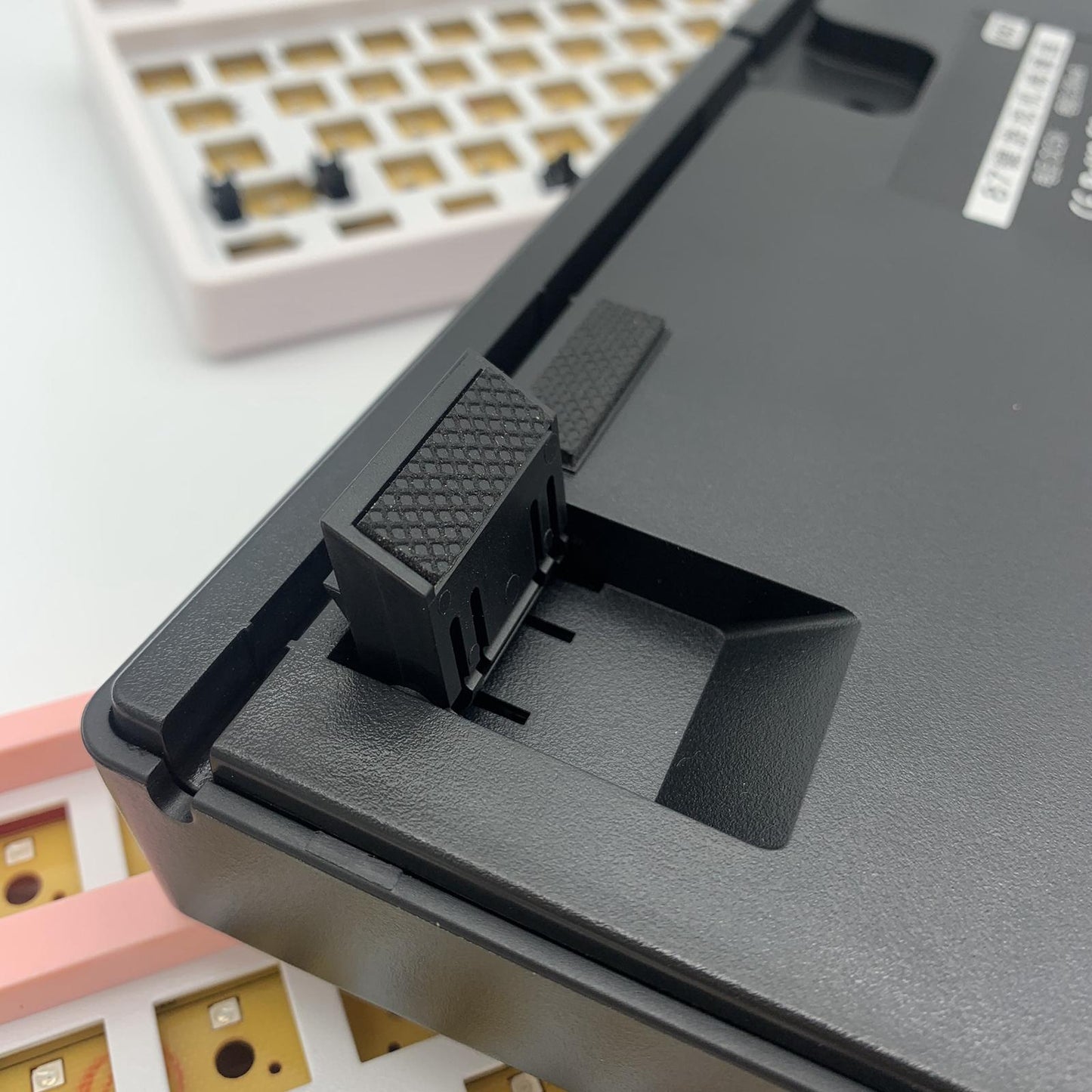 87 Key DIY Mechanical Keyboard Kit Hot-Swappable Switch Compact Pink