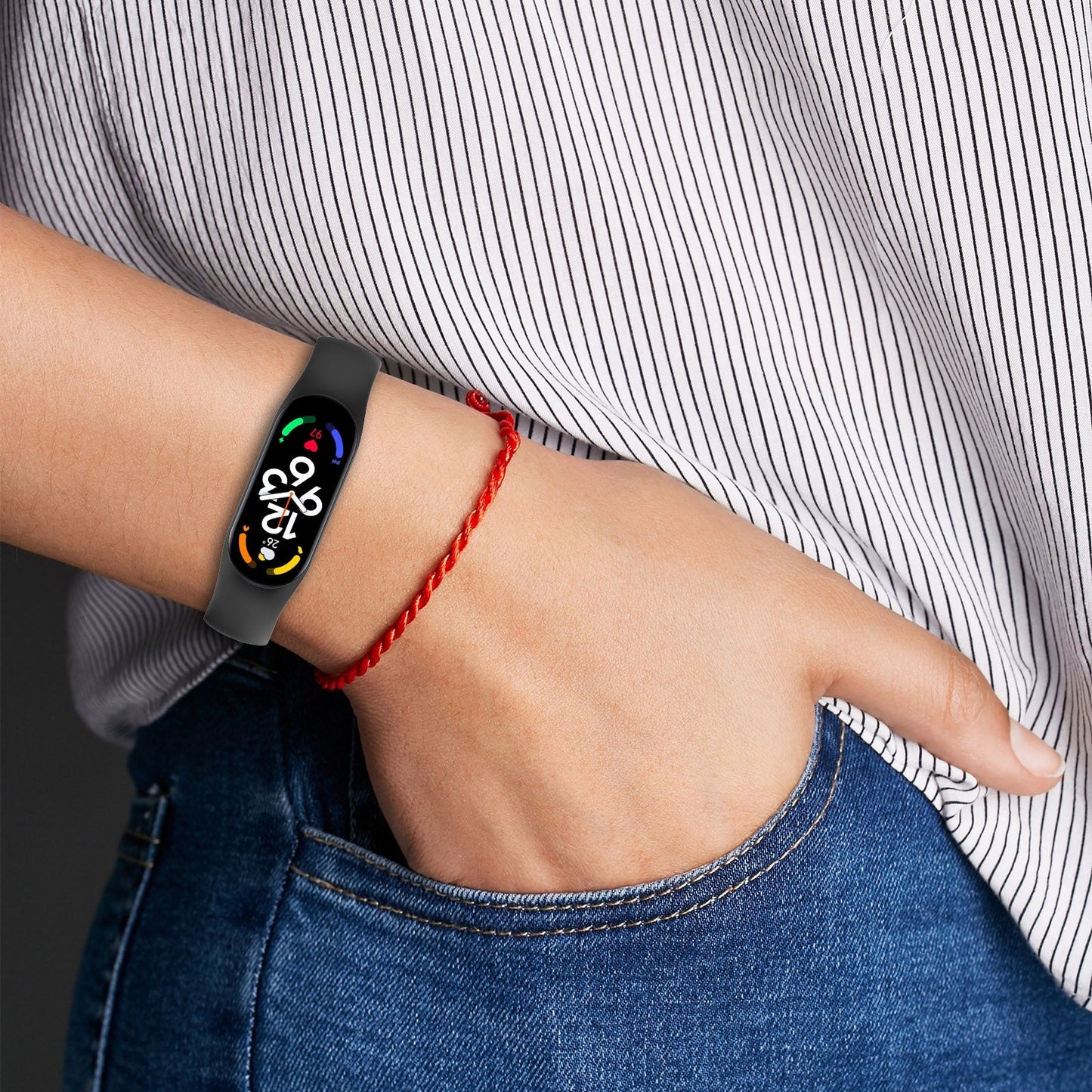 For Xiaomi Mi Band 7 / 7NFC / 6 / 6 NFC / 5 / 5 NFC / Amazfit Band 5 Official Silicone Watch Band(Black)