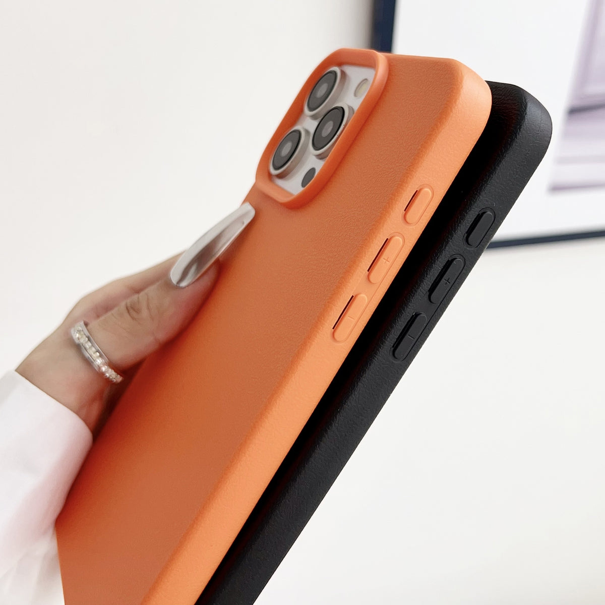 Compatible with iPhone 18 Pro Max Leather Texture TPU Full Coverage Phone Case - White