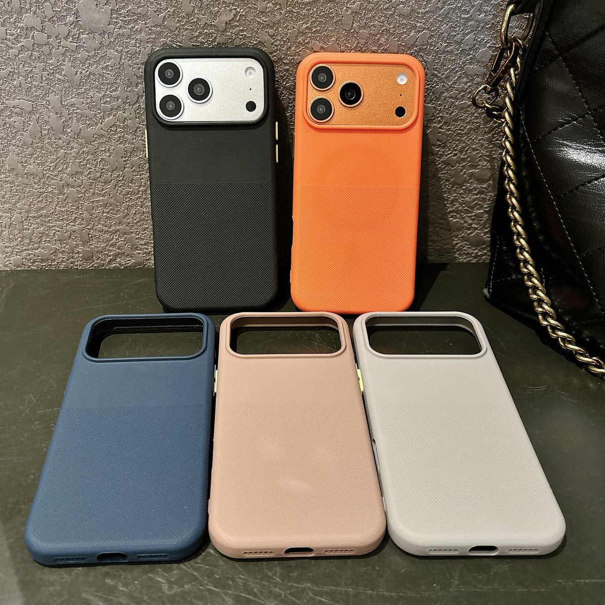 Compatible with iPhone 18 Pro & 17 Pro Polka Dot Velvet TPU Shockproof Phone Case - Black