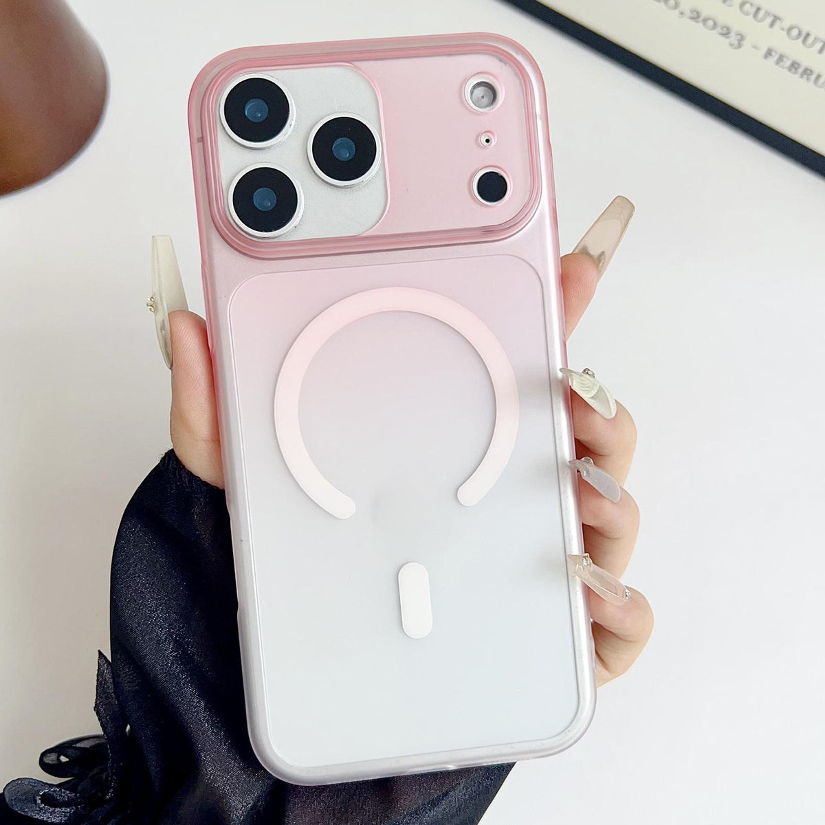 Compatible with iPhone 18 Pro Max & 17 Pro Max Ice Mist Gradient Magnetic PC Phone Case - Gradient Pink