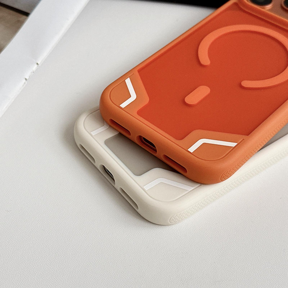 Compatible with iPhone 18 Pro Max Armor 2 in 1 TPU Dual-Layer PC Frosted Magnetic Phone Case - White