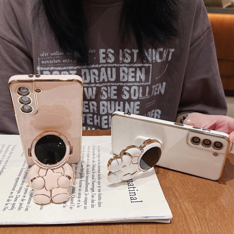 For Samsung Galaxy S24 5G Embrace Stars Electroplating Astronaut Holder Phone Case(White)