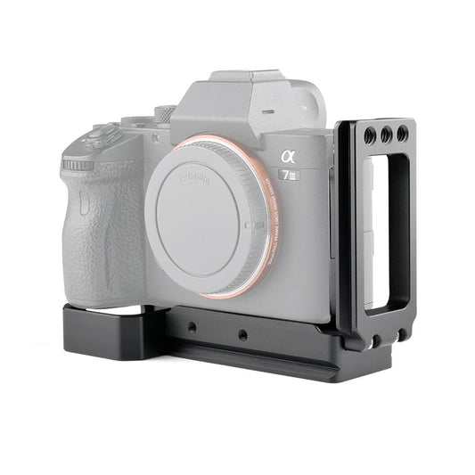 YELANGU CL6 YLG0712A Vertical Shoot Quick Release L Plate Bracket Base Holder for Sony A9  / A7 III/ A7R III (Black)