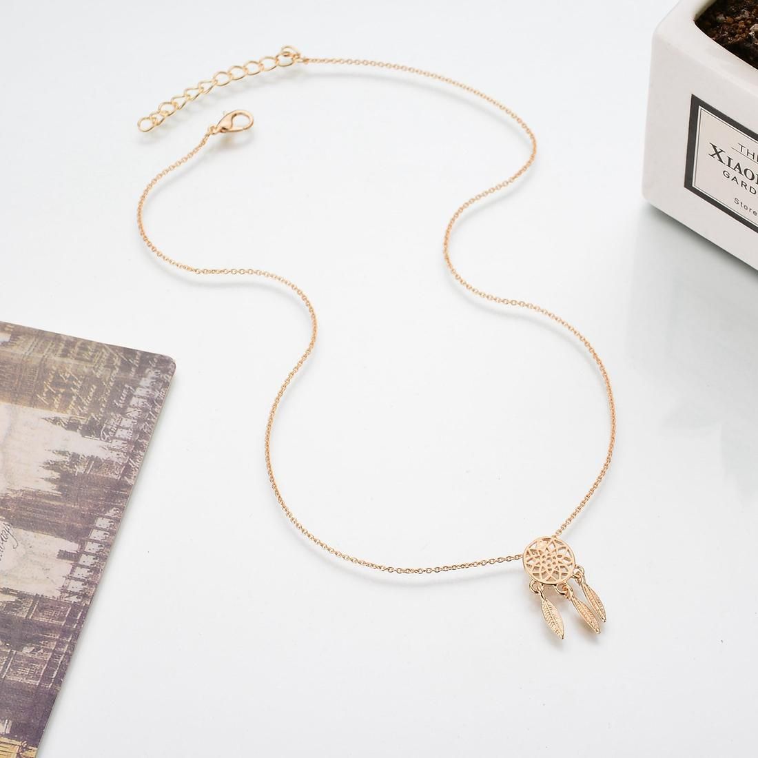 Dream Catcher Series Jewelry Necklace Exquisite Alloy Hollow Pendant Necklace (Silver)