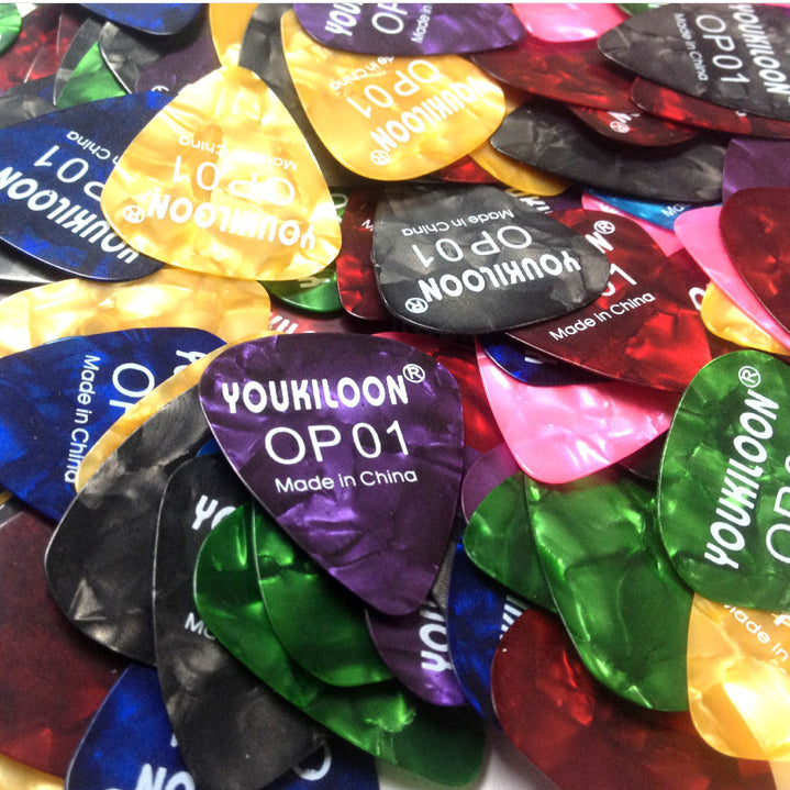 Uniqkart Triangle Guitar Pick Cellphone Pry Tool (OP01) - Random Color