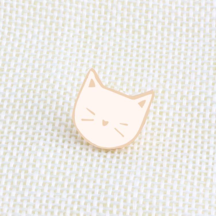 2PCS Cartoon Cute Cat Animal Brooch Pin Badge Decorative(black+white)
