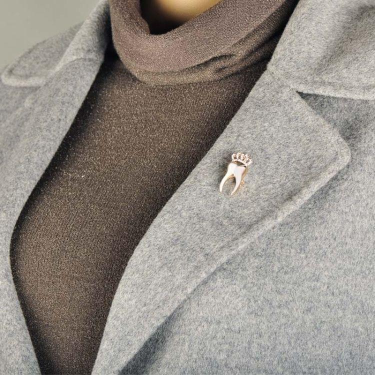 Crown Tooth Shape Brooch Alloy Crystal Brooches(Gold color)