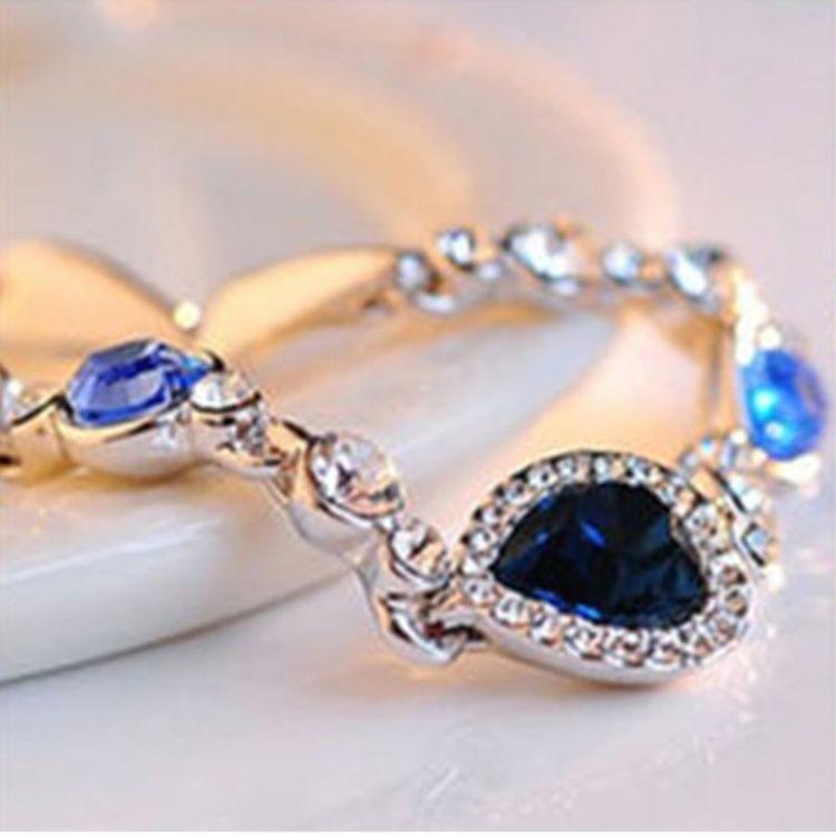 Crystal Rhinestone Heart Simple Bangle Bracelet(White)