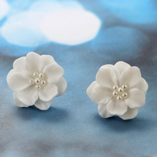 2 PCS Lovely white Flower Pearl Pendant Circle Earrings