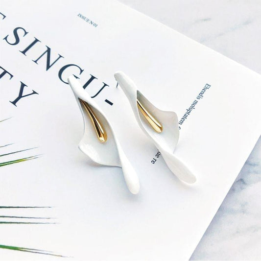 Classic White Imitation Ceramic Calla Lily flower Stud Earrings