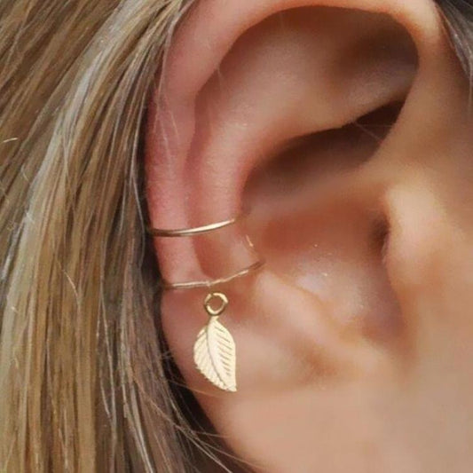 Fashion No Pierced Ear Clip Cuff Wrap Earrings Leaf Feather Pendant Non-piercing Clip Earrings for Women Party Statement Jewelry(Silver)