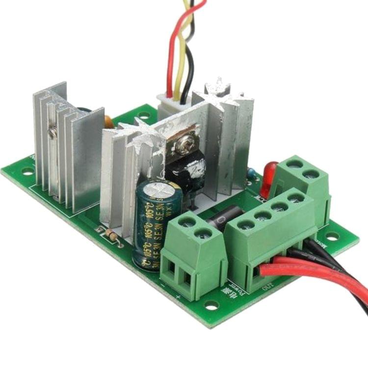 LDTR-WG0266 DC 6-30V 200W 16KHz PWM Motor Speed Controller Regulator Reversible Control Forward/Reverse Switch (Green)