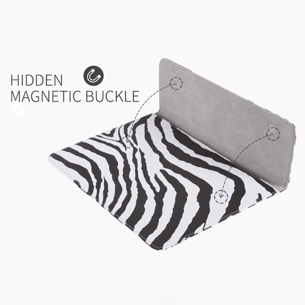 E33-01 14-inch Notebook Black White Zebra Stripe Carrying Case Magnetic Flap Soft Lining Envelope Laptop Sleeve