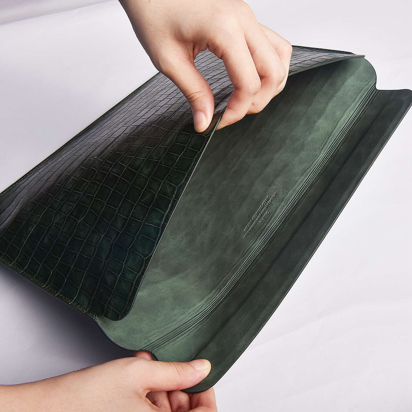 Wiwu 12 inch Laptop Bag for MacBook Storage Pouch Multifunction Crocodile Texture Genuine Leather Mouse Pad Notebook Computer Sleeve - Midnight Green