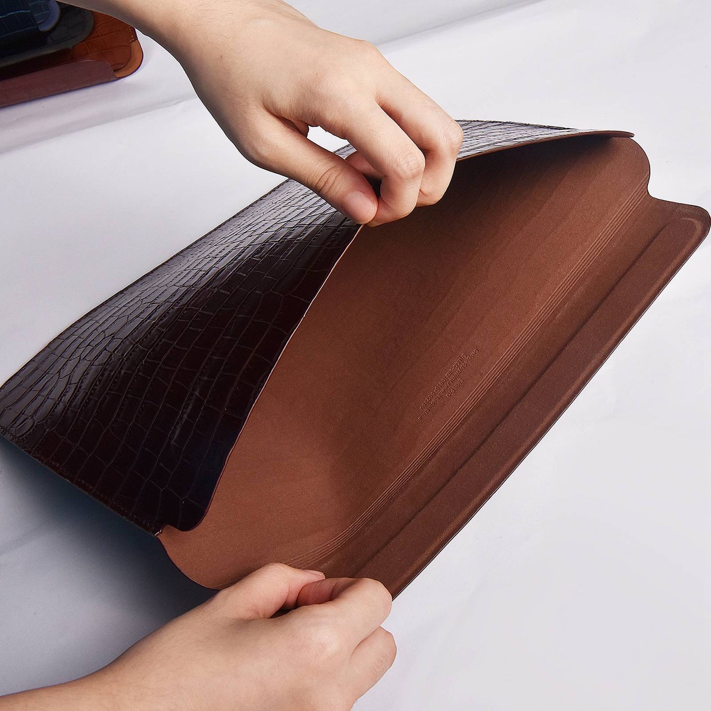 Wiwu 12 inch Laptop Bag for MacBook Storage Pouch Multifunction Crocodile Texture Genuine Leather Mouse Pad Notebook Computer Sleeve - Coffee