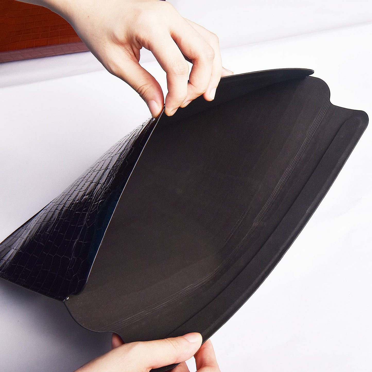 Wiwu 13 inch Laptop Sleeve for MacBook Pro Air Notebook Computer Storage Pouch Multifunction Crocodile Texture Genuine Leather Mouse Pad - Black