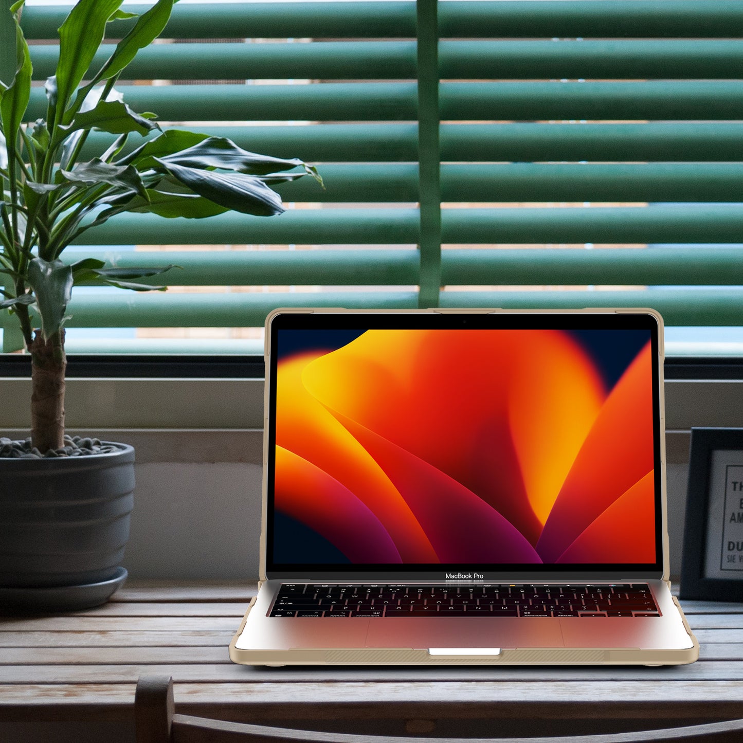 Sailor Series Laptop Case for MacBook Pro 13 inch (2016) A1706 A1708 / (2018) A1989 / (2019) A2159 / (2020) A2251 A2338 (M1 / M2) PC+TPU Shockproof Cover - Khaki