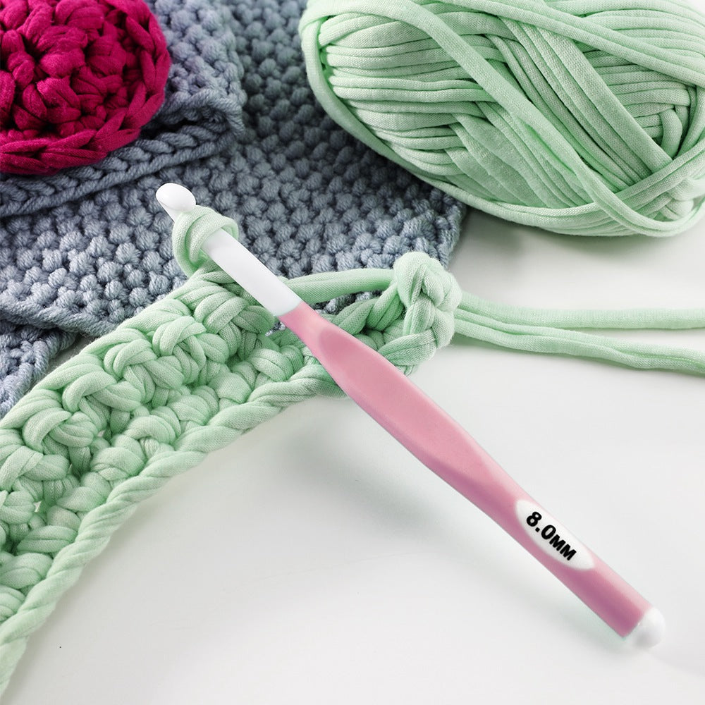 CH138-2 1Pc 10mm Yarn Crochet Needle Weaving Crochet Hook Needle Knitting Needle with Soft Handle DIY Craft Tool - Pink