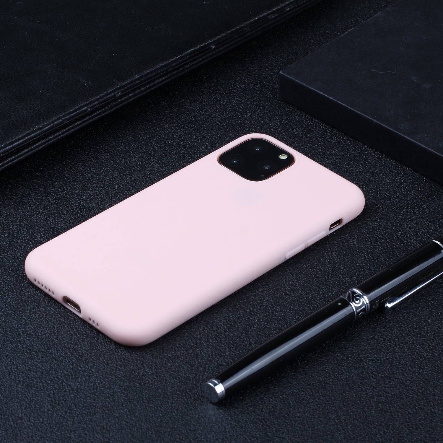 TPU Mobile Phone Cover For iPhone 15 Pro , Anti-Scratch Phone Shell Matte Design Phone Case - Pink