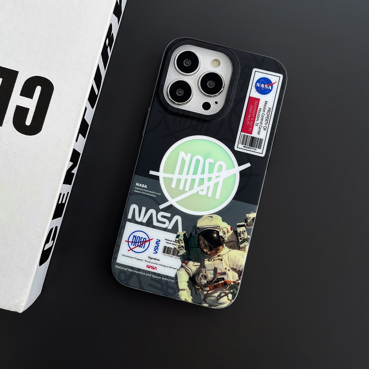 Uniqkart for iPhone 13 Pro PC+TPU Cover Astronaut Pattern Printing Phone Case Compatible with MagSafe - Black