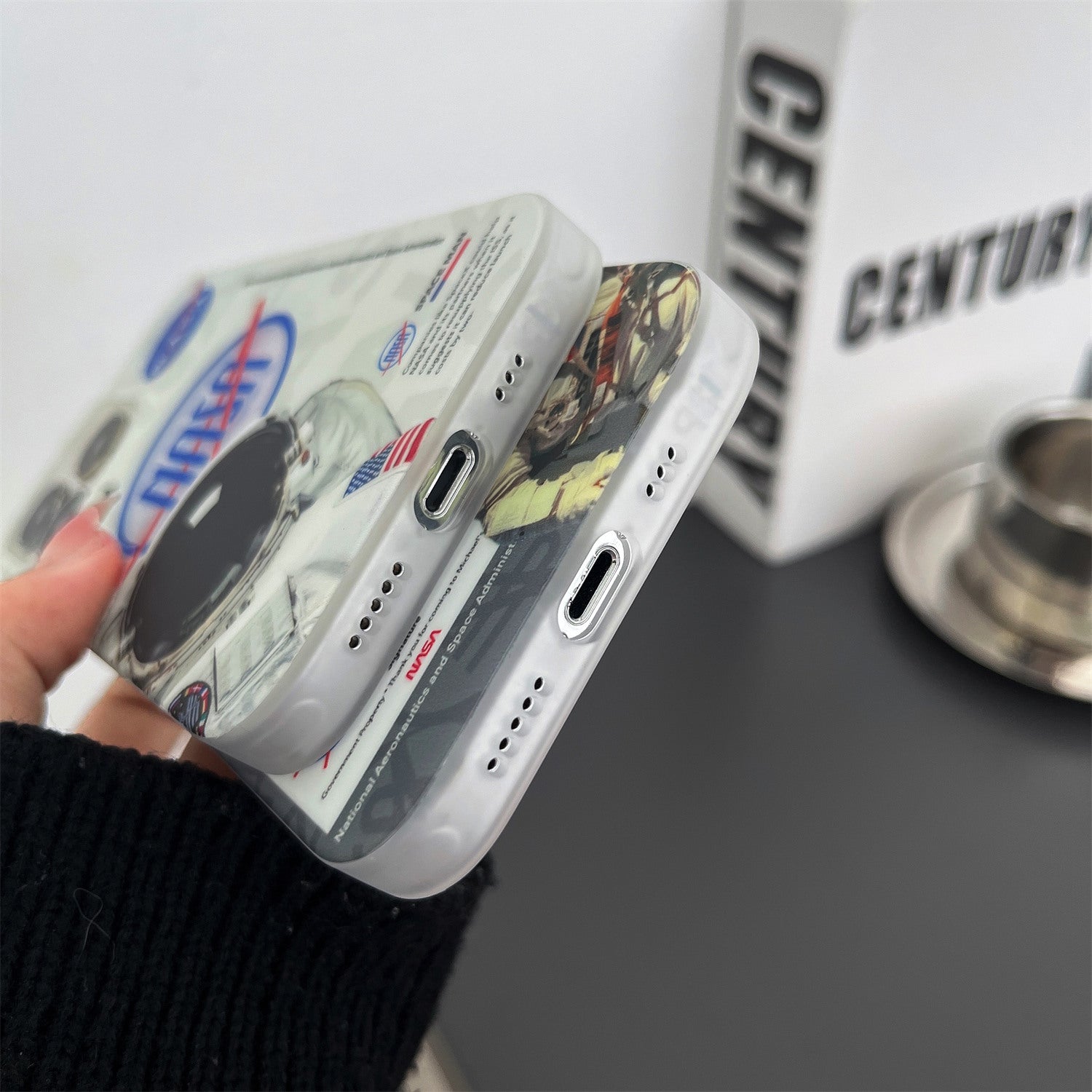 PC+TPU Cover for iPhone 14 Pro Astronaut Pattern Printing Compatible with MagSafe Phone Case - White
