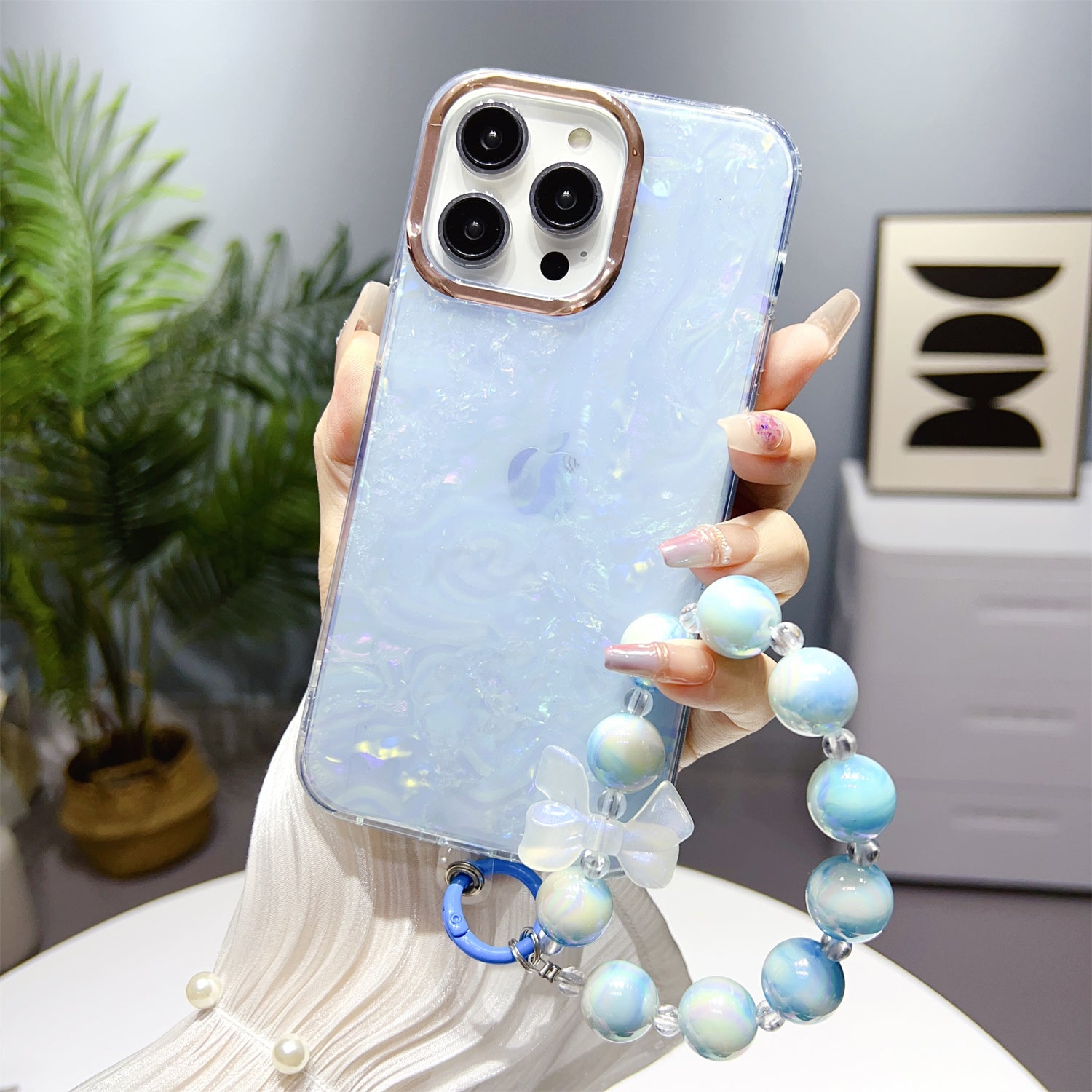Uniqkart for iPhone 14 Pro Shell Pattern IMD Case TPU+PC Phone Cover with Pearl Hand Chain - Baby Blue