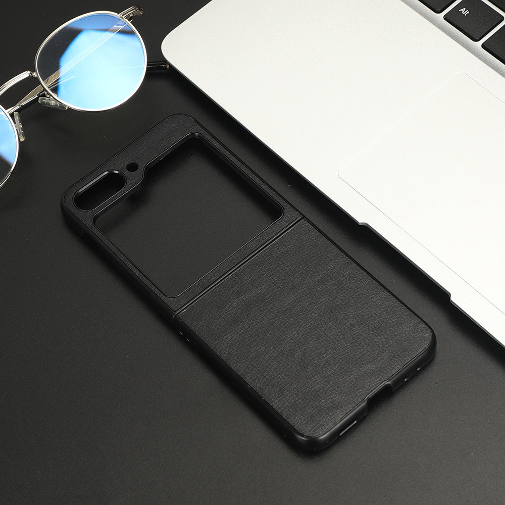 Uniqkart for Samsung Galaxy Z Flip5 5G Slim Phone Case Litchi Texture PU Leather Coated PC Protective Cover - Black
